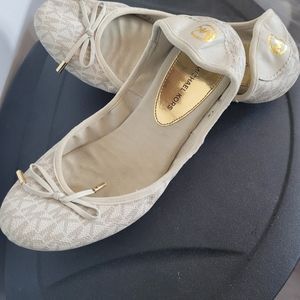 MK Shoes (look @ the Matching bag)